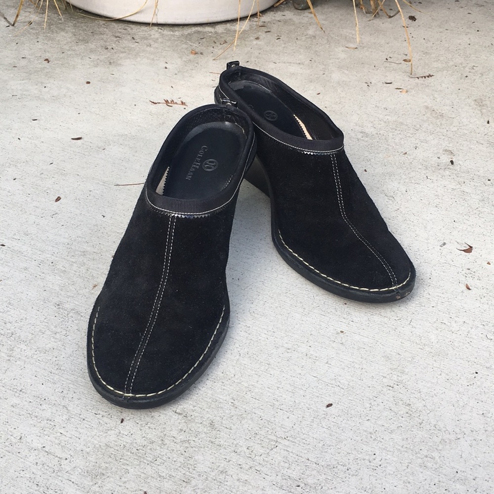 Black suede mule